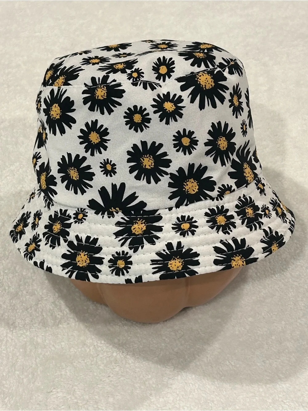 Bucket hat floral print black& yellow flowers on white Marcus Adler one size